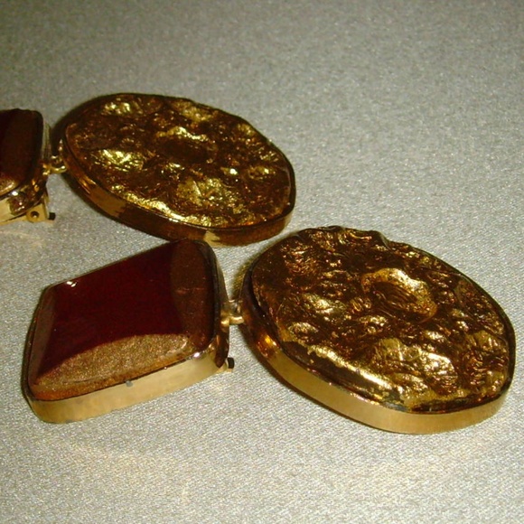 Kenneth J Lane KJL Gold-Tone and Red/Burgundy Dangle Clip-on Earrings - Picture 12 of 13